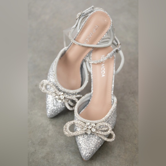 🆕 Women’s Silver Rhinestone Bow Ankle Strap Pumps | Pointed Toe Heels - Picture 9 of 10